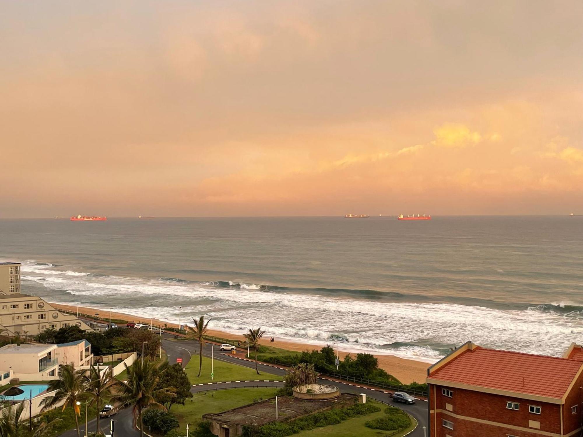 Umdloti Holiday Resort Apartment 514 - Amazing Breaker & Ocean Views Exteriör bild