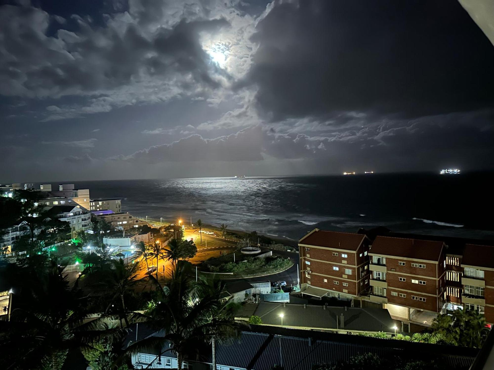 Umdloti Holiday Resort Apartment 514 - Amazing Breaker & Ocean Views Exteriör bild